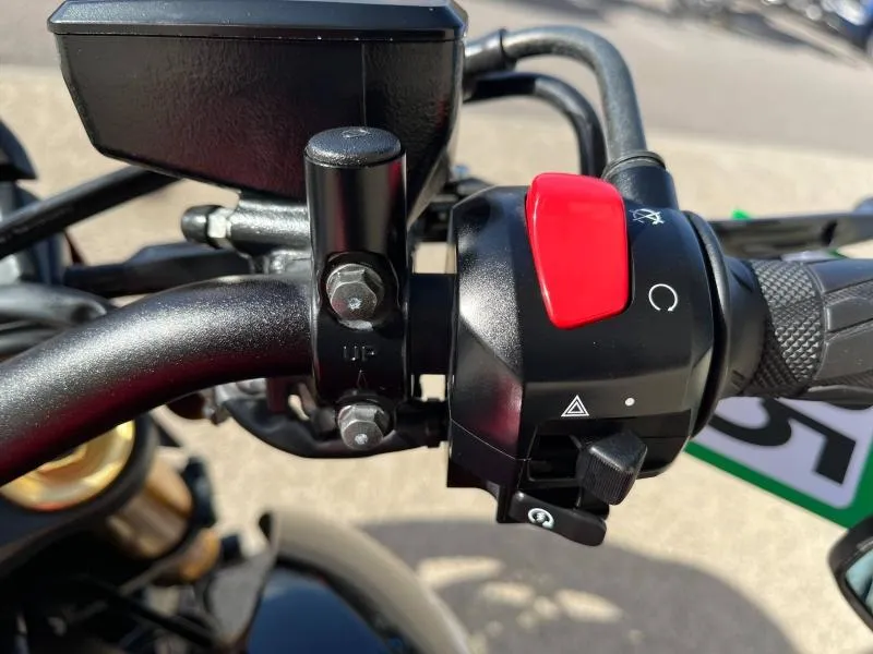 SUZUKI 1000 ABS 2018 + OPTIONS