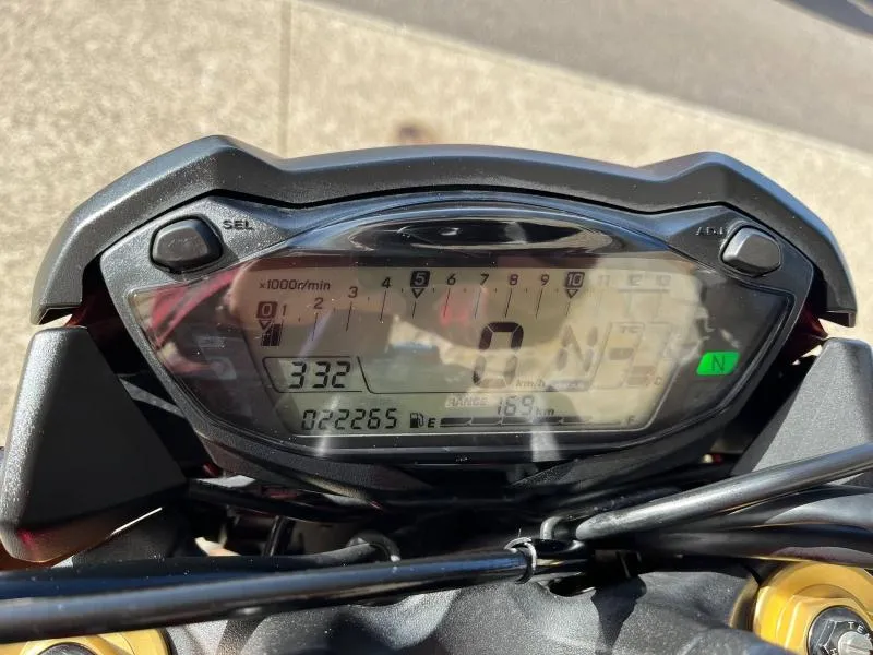 SUZUKI 1000 ABS 2018 + OPTIONS