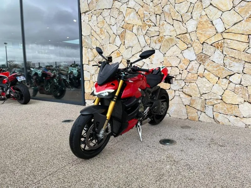 DUCATI 1103 V4 S + OPTIONS