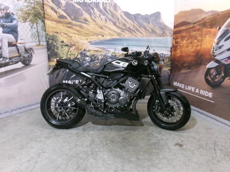 HONDA CB 1000 R+ 2023