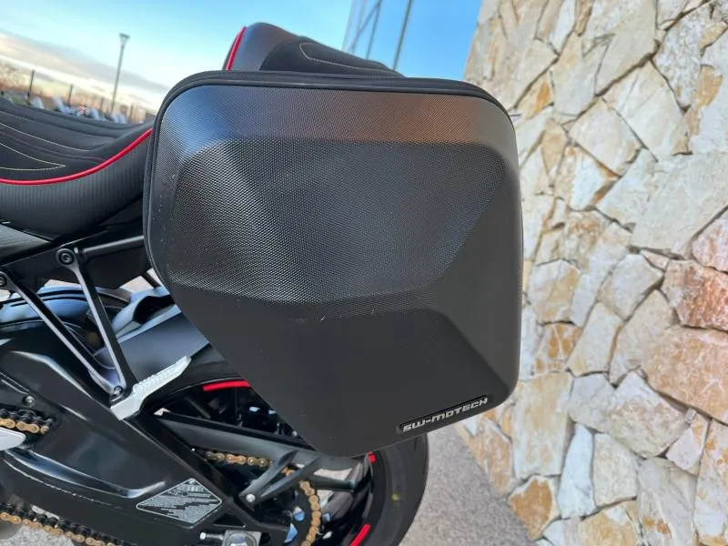 BMW 1000 R full pack + options