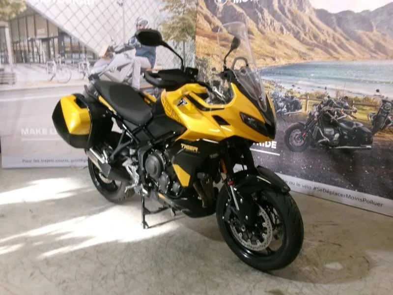 TRIUMPH Tiger Sport 800