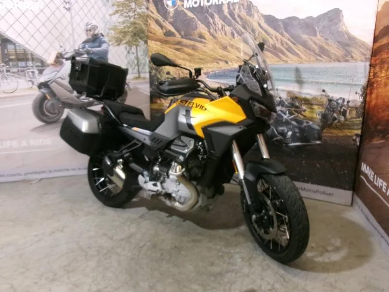 MOTO-GUZZI Stelvio 1000