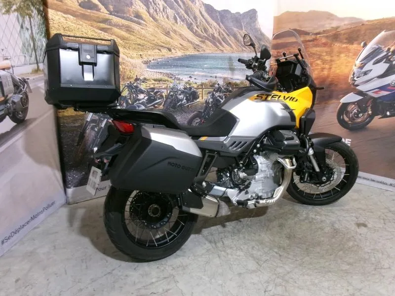 MOTO-GUZZI Stelvio 1000