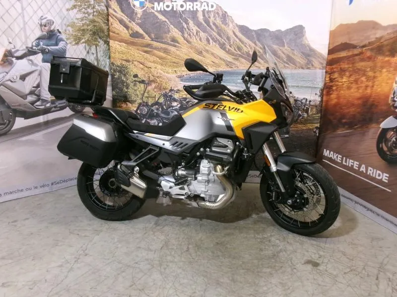 MOTO-GUZZI Stelvio 1000