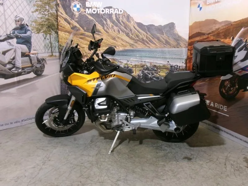 MOTO-GUZZI Stelvio 1000