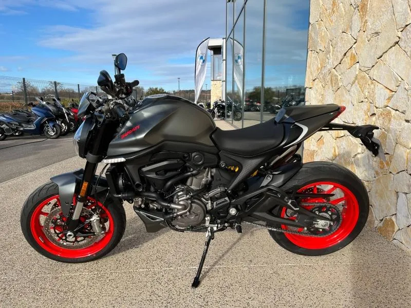 DUCATI Monster+ 937