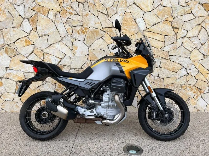 MOTO-GUZZI Stelvio 1000