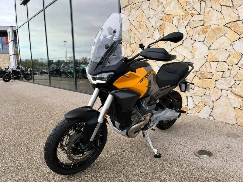 MOTO-GUZZI Stelvio 1000