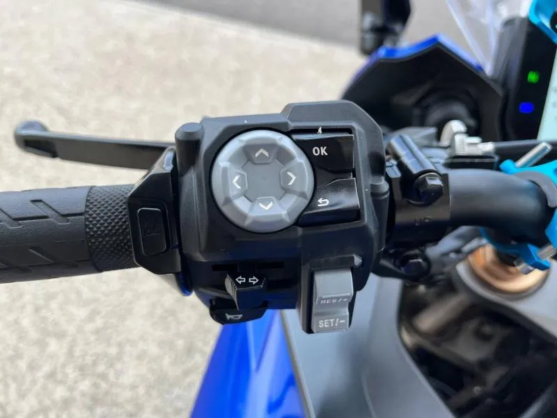 SUZUKI 1000 GT 2025 + options