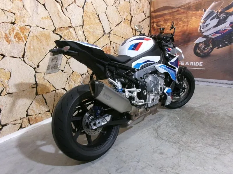 BMW M 1000 R