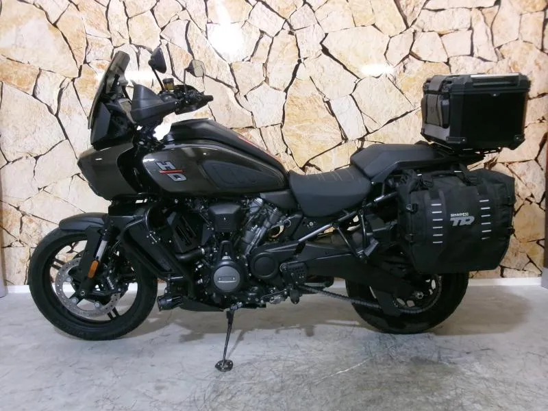 HARLEY-DAVIDSON Pan America 1250 Couleur