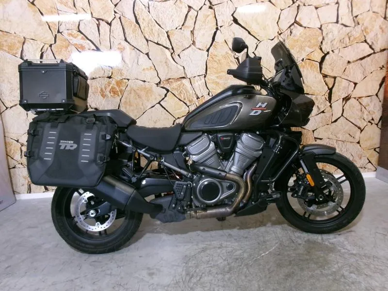 HARLEY-DAVIDSON Pan America 1250 Couleur