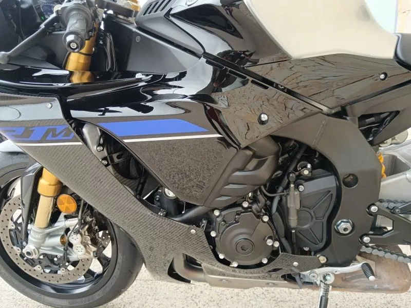 YAMAHA YZF-R1M 1000 2024