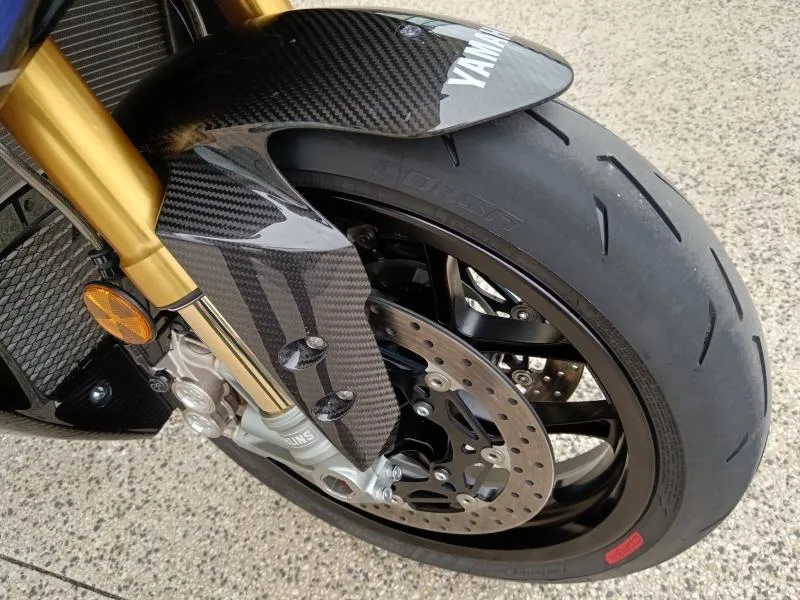 YAMAHA YZF-R1M 1000 2024