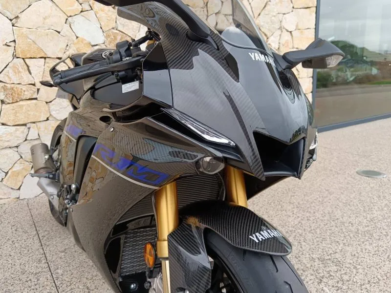 YAMAHA YZF-R1M 1000 2024