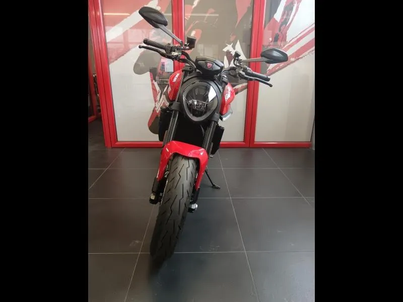 DUCATI Monster 937