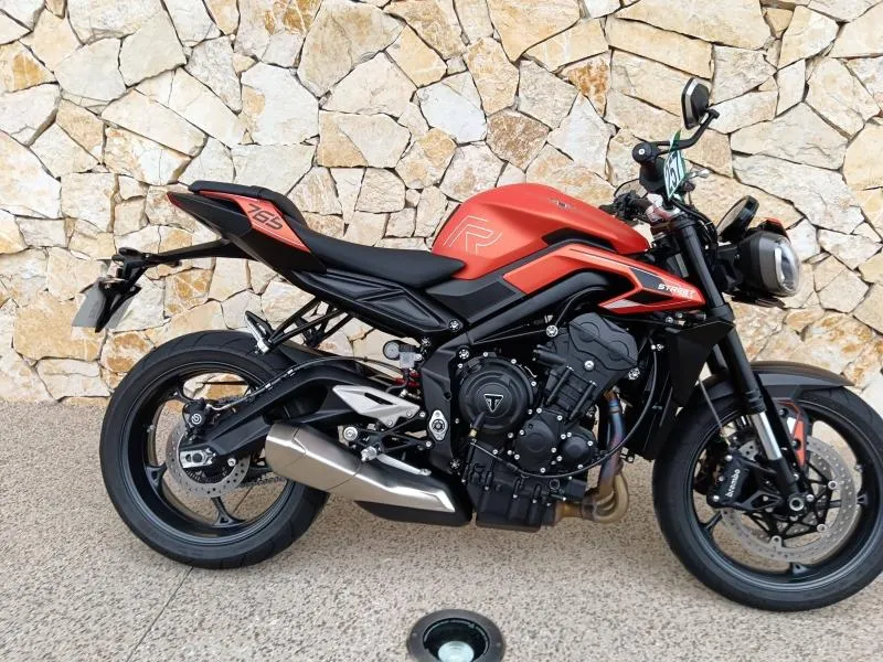 TRIUMPH 765 R 2024 120cv