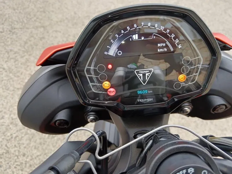 TRIUMPH 765 R 2024 120cv