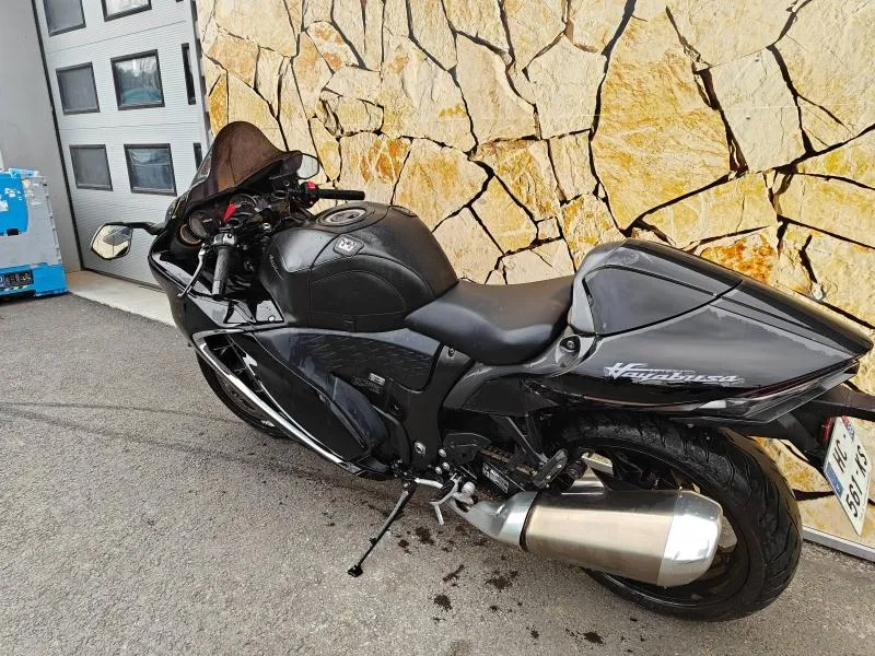 SUZUKI 1300 2025