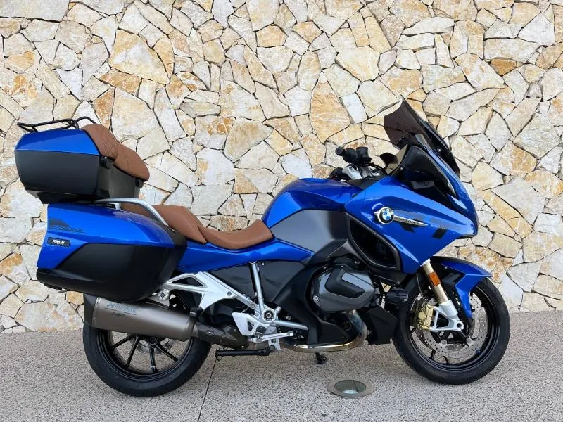 BMW 1250 RT AVEC AKRAPOVIC