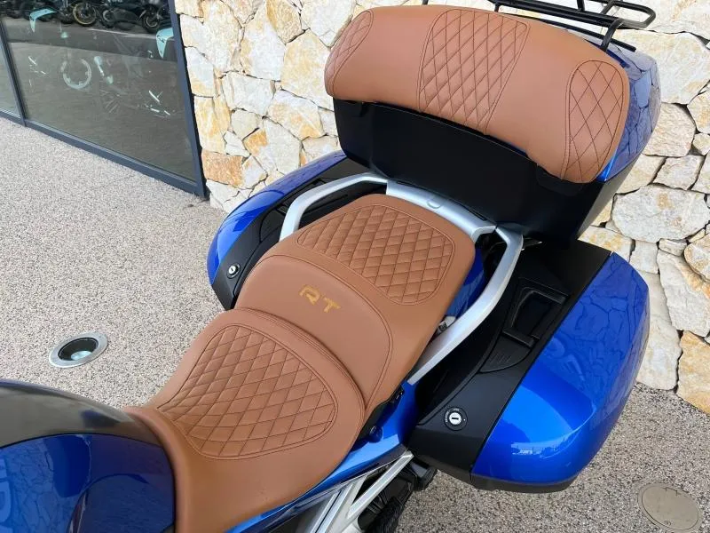 BMW 1250 RT AVEC AKRAPOVIC