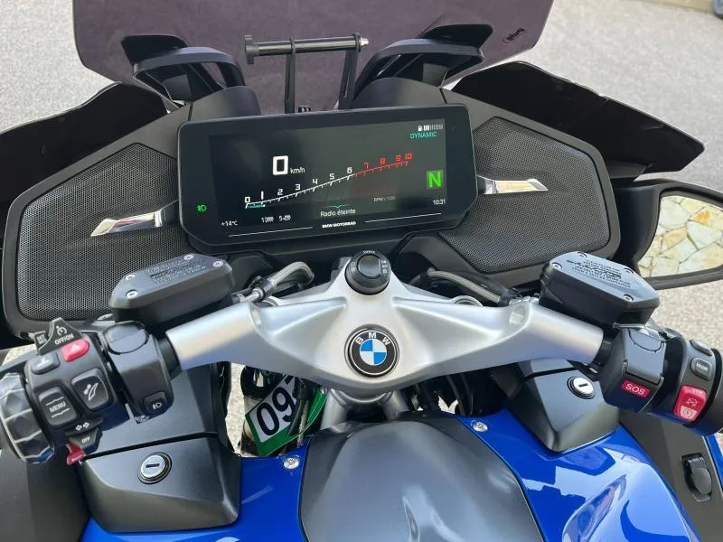 BMW 1250 RT AVEC AKRAPOVIC