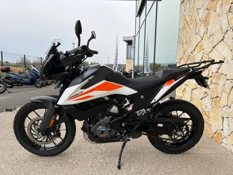 KTM 390 2025