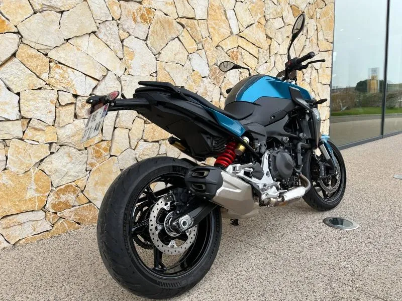 BMW 900 R 2025
