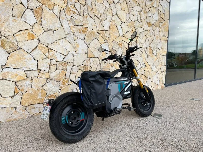 BMW CE02 full pack + sacoche.