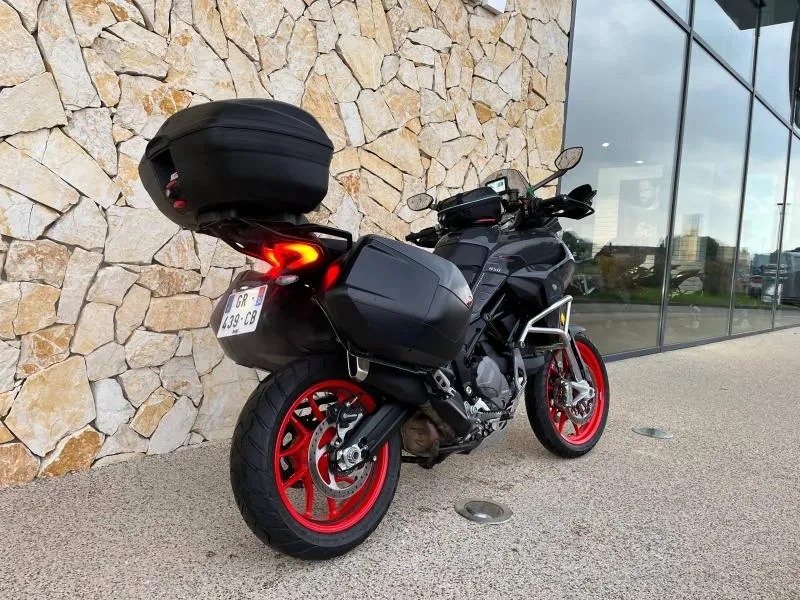 DUCATI V2 937 Pack Touring + options