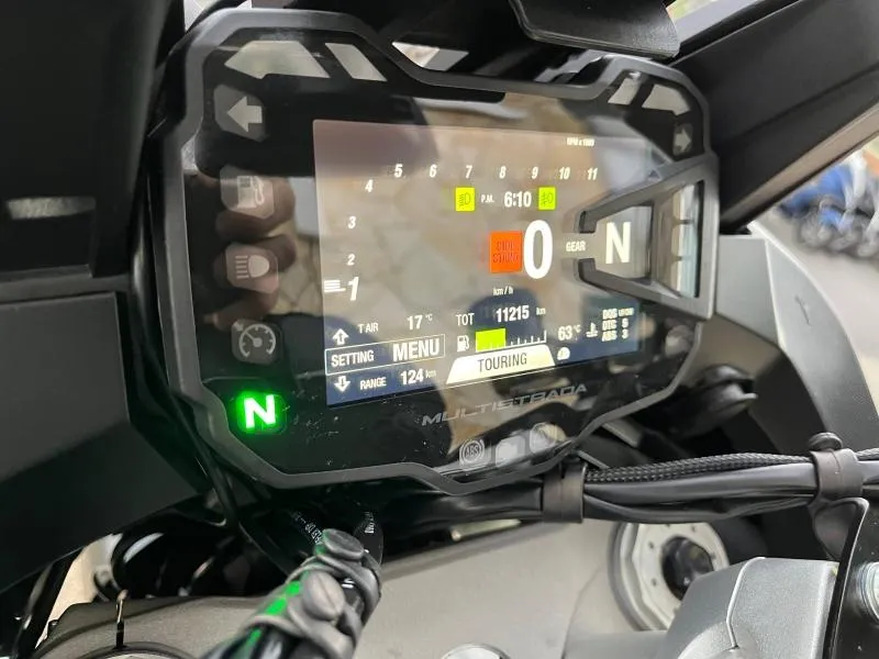 DUCATI V2 937 Pack Touring + options