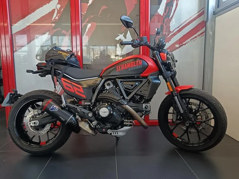 DUCATI Scrambler 800 Full Throttle