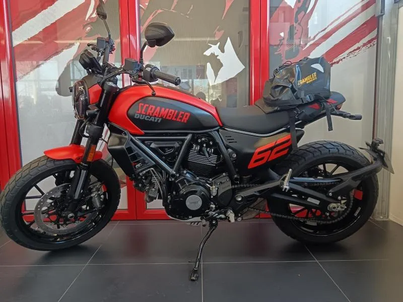 DUCATI Scrambler 800 Full Throttle