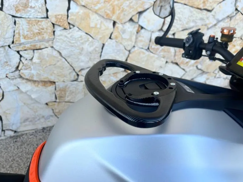 KTM Super Duke 1290 R ABS 2023