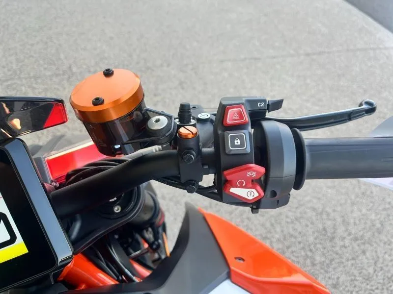 KTM Super Duke 1290 R ABS 2023