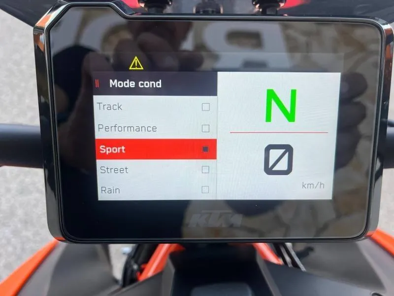 KTM Super Duke 1290 R ABS 2023