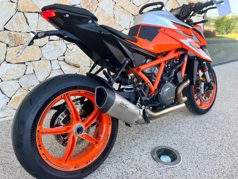 KTM Super Duke 1290 R ABS 2023