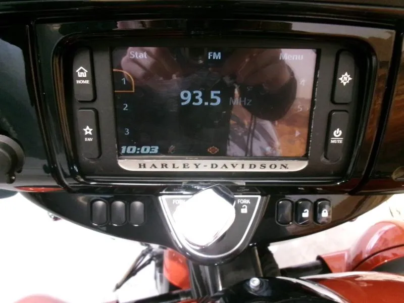 HARLEY-DAVIDSON CVO Street Glide 1868 ABS 2017