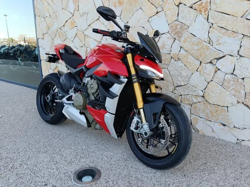 DUCATI 1103  V4 S Option carbone