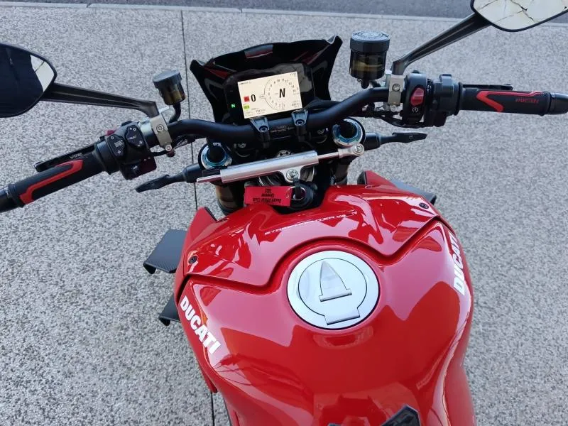 DUCATI 1103  V4 S Option carbone