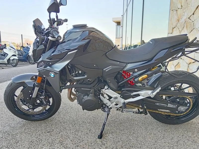 BMW 900 R 105 cv