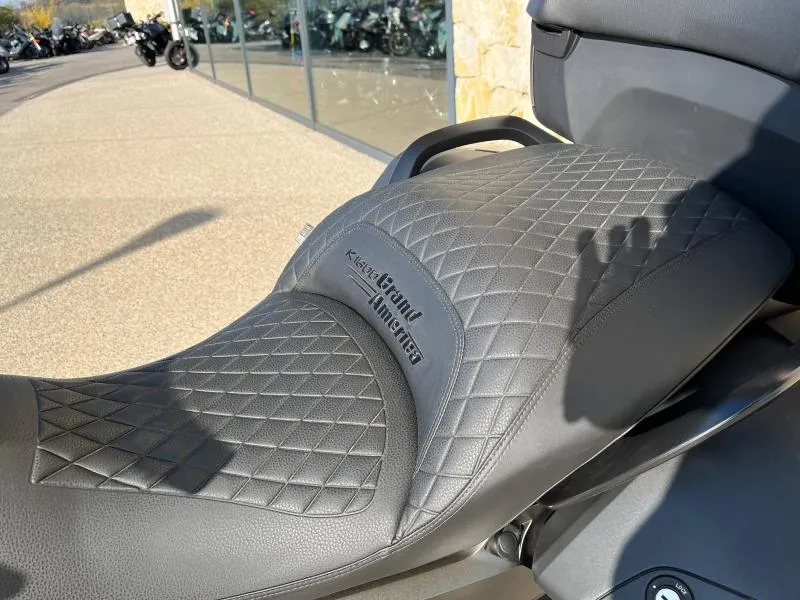 BMW 1600 Grand America