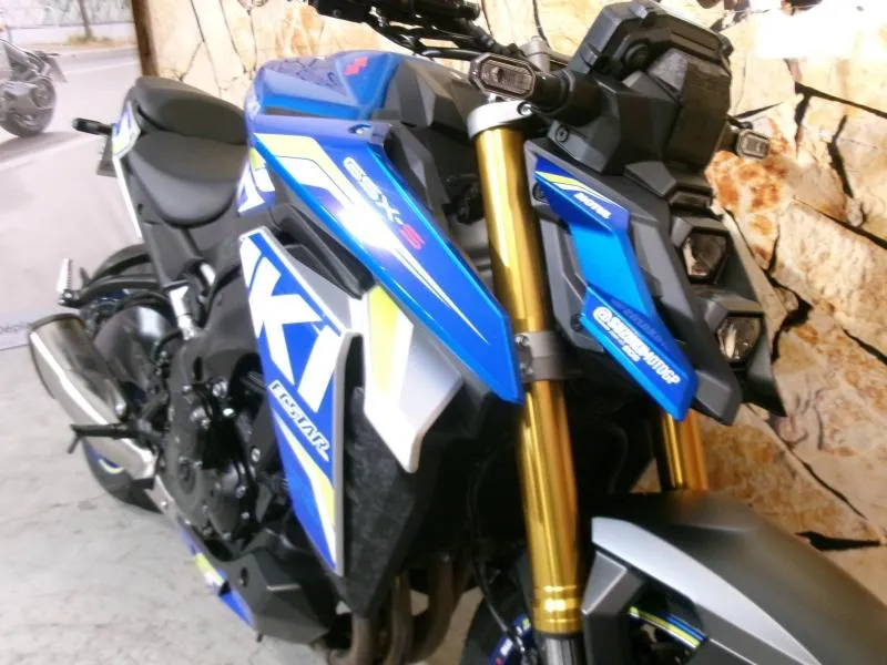 SUZUKI GSX-S 1000 - PNEUS NEUFS - REV. 12K OK