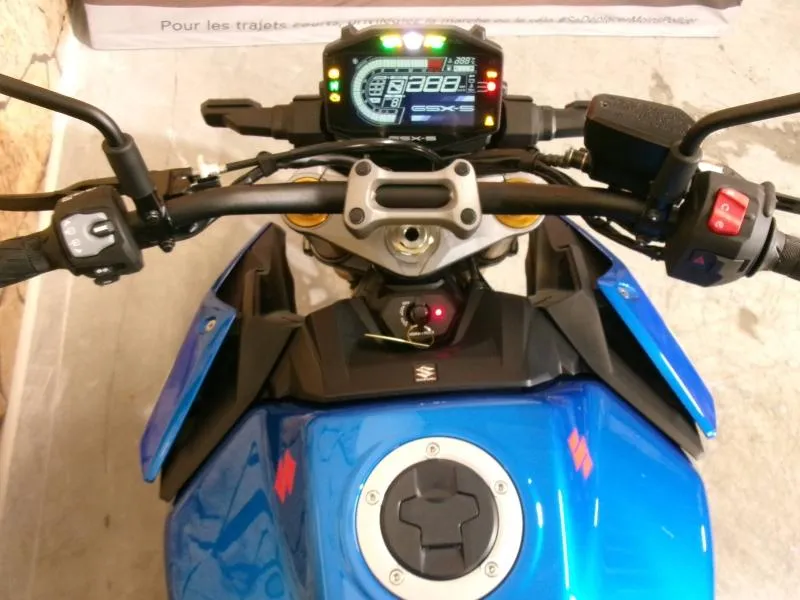 SUZUKI GSX-S 1000 - PNEUS NEUFS - REV. 12K OK