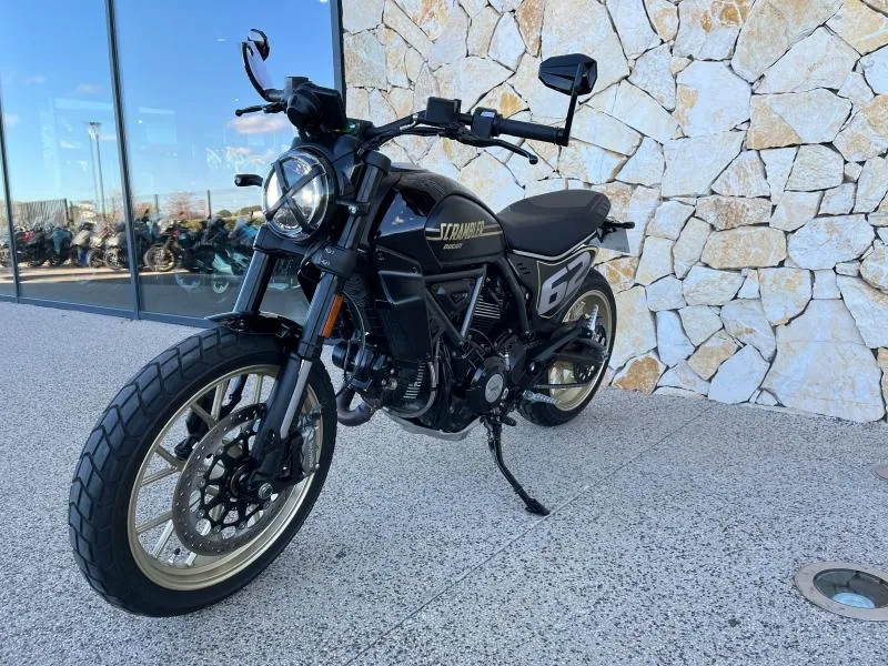 DUCATI Scrambler 800 Full Throttle