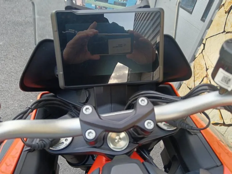 KTM Super Duke 1290 GT 2024