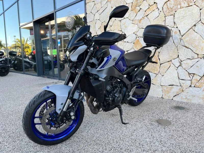 YAMAHA MT-09 900 2022 + OPTIONS