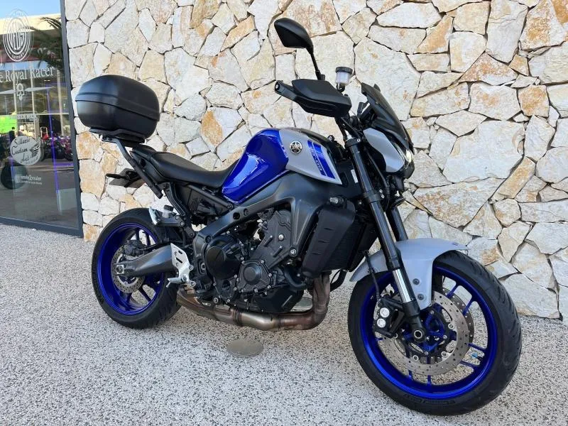 YAMAHA MT-09 900 2022 + OPTIONS