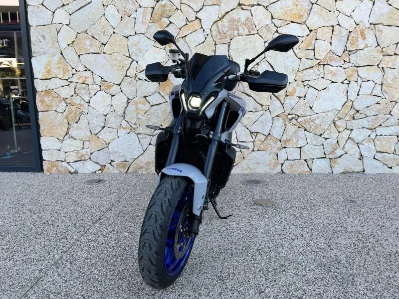 YAMAHA MT-09 900 2022 + OPTIONS